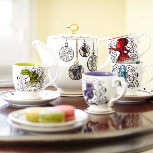 Tim-Burton-Through-The-Looking-Glass-Tea-Set-Queen-of-Hearts-Johnny-Depp-Mad-Hatter-Chesire-Cat-Alice-in-Wonderland-fancy-tea-set-with-macroons-cups-teapot